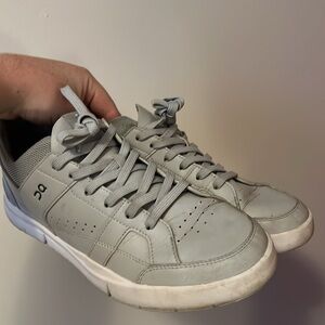 On Roger Advantage Grey - Size 9.5